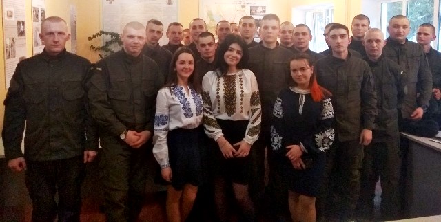 Спільне фото з гвардійцями на згадку.